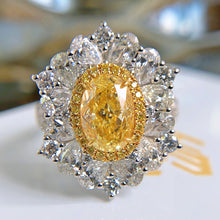 Load image into Gallery viewer, Splendid Big Yellow Oval Stone Cocktail Rings for Women Dressy
