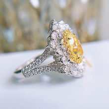 Load image into Gallery viewer, Splendid Big Yellow Oval Stone Cocktail Rings for Women Dressy
