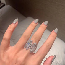 Load image into Gallery viewer, Chic Fashion Full Micro Pave Clear CZ Oyster Shaped Open Rings for Girls Small Party
