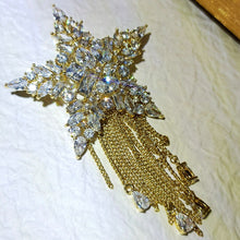 Load image into Gallery viewer, Gorgeous Gold Tone Five-point Star Fringe Tassel Brooch Pin Badge Corset Jewelry
