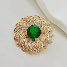 Load image into Gallery viewer, Stylish Floral Pattern Green Circlet Brooch Pin Sunflower Jewelry
