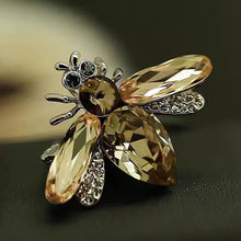 Load image into Gallery viewer, Pretty Champagne Rhinestone Bee Brooch Vintage Insect Pin Jewelry
