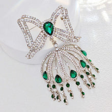 Load image into Gallery viewer, Indian Stylish Oversize Green Bow &amp; Jhumka Brooch Pin Asin Traditional Jewelry
