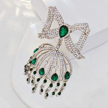 Load image into Gallery viewer, Indian Stylish Oversize Green Bow &amp; Jhumka Brooch Pin Asin Traditional Jewelry
