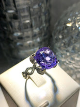 Load image into Gallery viewer, Gorgeous Silver Twist Band Purple Oval CZ Solitaire Adjustable Rings
