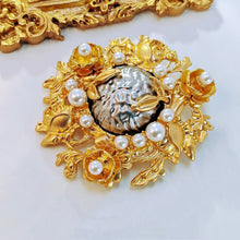 Load image into Gallery viewer, Vintage Imitated Baroque Pearl Gold Floral Brooch Wreath Jewelry
