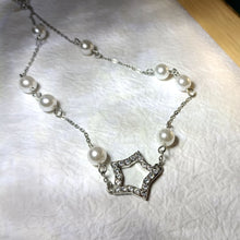 Load image into Gallery viewer, Elegant 16.9 inch Imitated Pearls &amp;Opens Five Pointed Star Necklace for Women Jewelry
