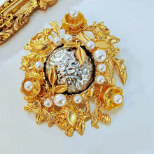 Load image into Gallery viewer, Vintage Imitated Baroque Pearl Gold Floral Brooch Wreath Jewelry
