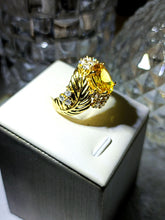 Load image into Gallery viewer, Gorgeous Gold Tone Orange Oval Stone Cocktail Rings Feature with Peacock Feather
