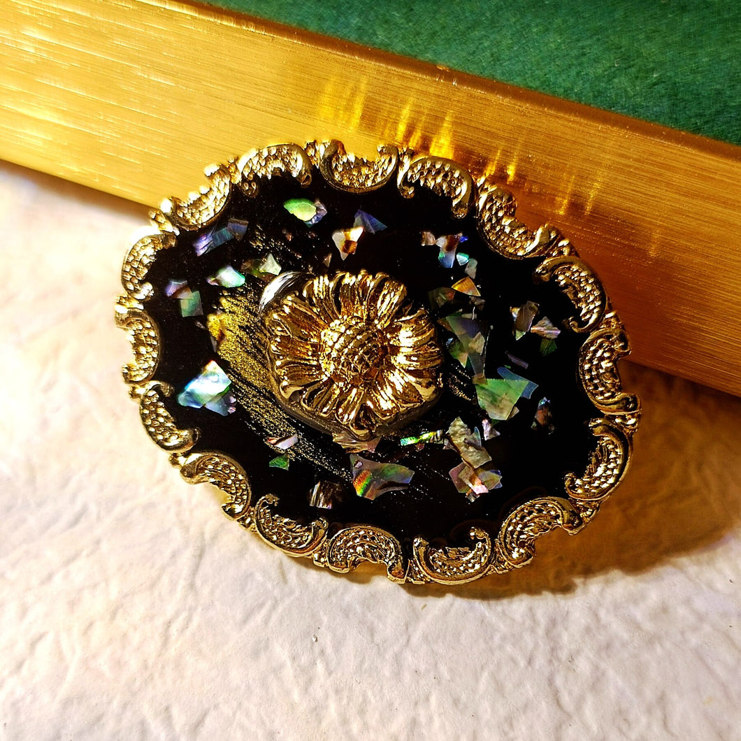 Vintage Oval Shaped Black Abalone Shell Sunflower Pin Brooch Coat Sweater Dress Accessory