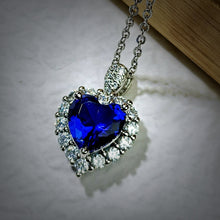 Load image into Gallery viewer, Dazzling 3-Prong Halo Sapphire Blue Cubic Zirconia Heart Pendant &amp;Necklace Classic Jewelry
