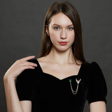 Load image into Gallery viewer, Jewelblings Vintage Style Green Stone &amp; Reindeer Collar Chain Pin
